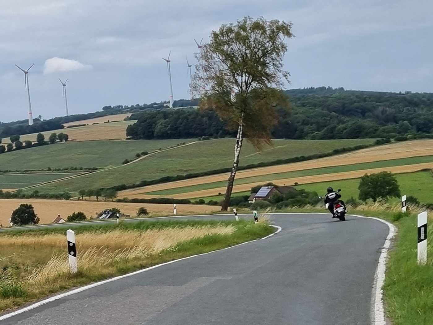 202208_motorradtour_kurve_sternberg_1